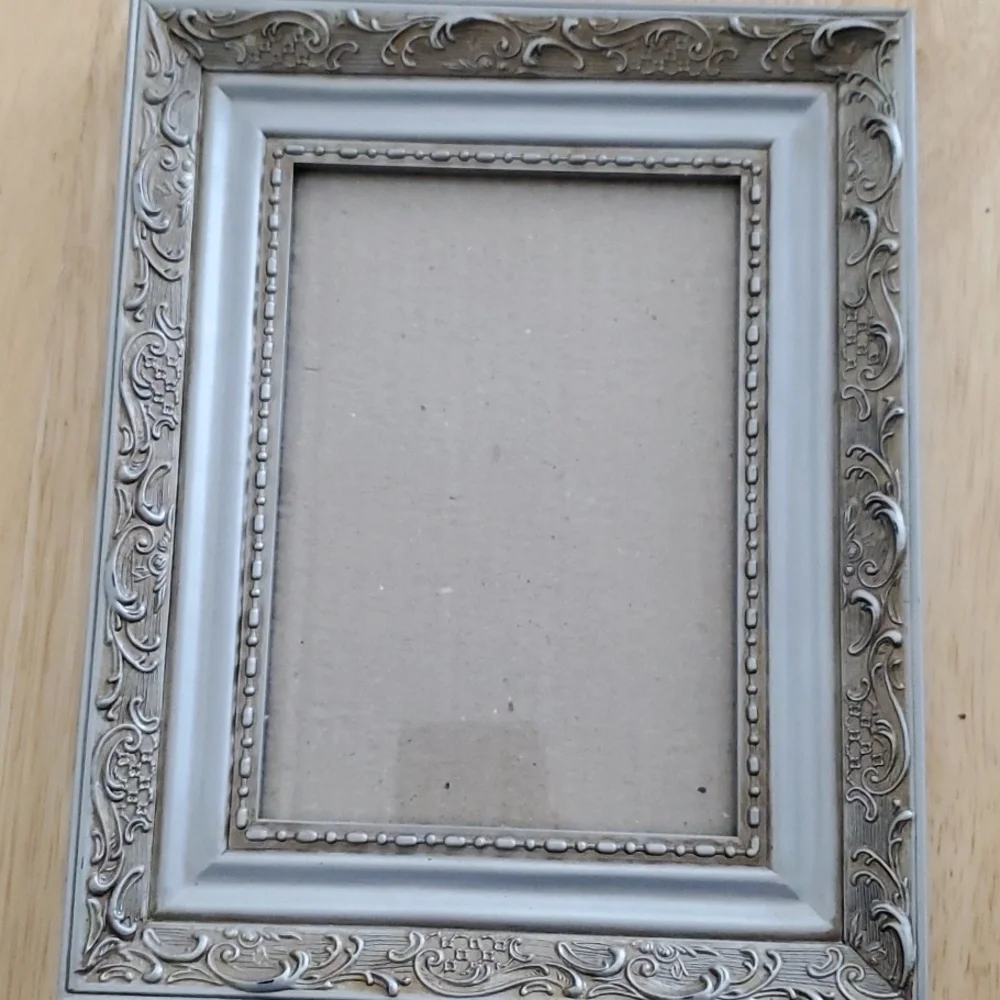 Antiqued Silver Plastic Frame